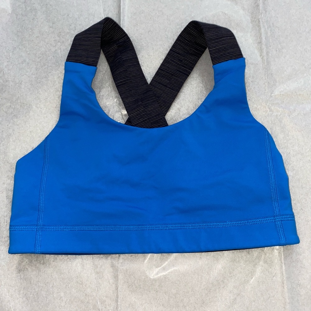 Lululemon sports bra